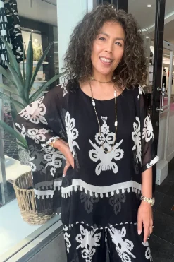 Cindy G Blossom Print Top - Black/White - CG35 Outlet