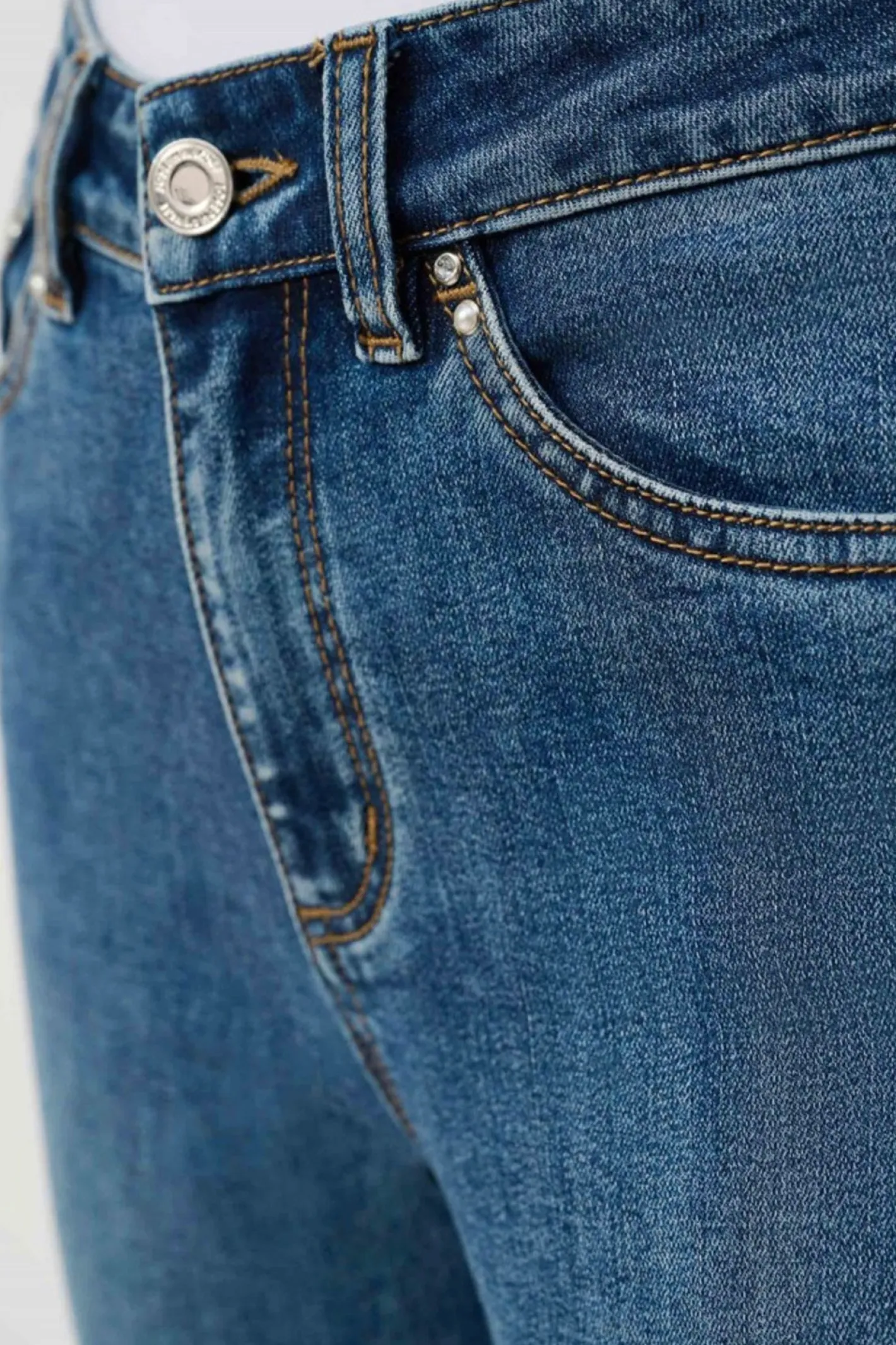 Joseph Ribkoff Cropped Jeans With Rolled Hem - Denim - JR28 Discount