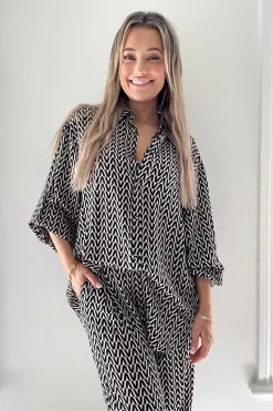Pizazz Boutique Drew BamBoo Shirt - Geo - SO11 Outlet