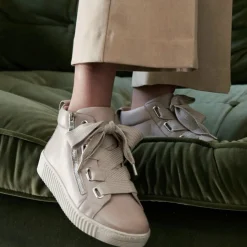 EOS Joyous Leather Sneaker - Stone - ES7 Online