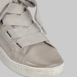 EOS Joyous Leather Sneaker - Stone - ES7 Online