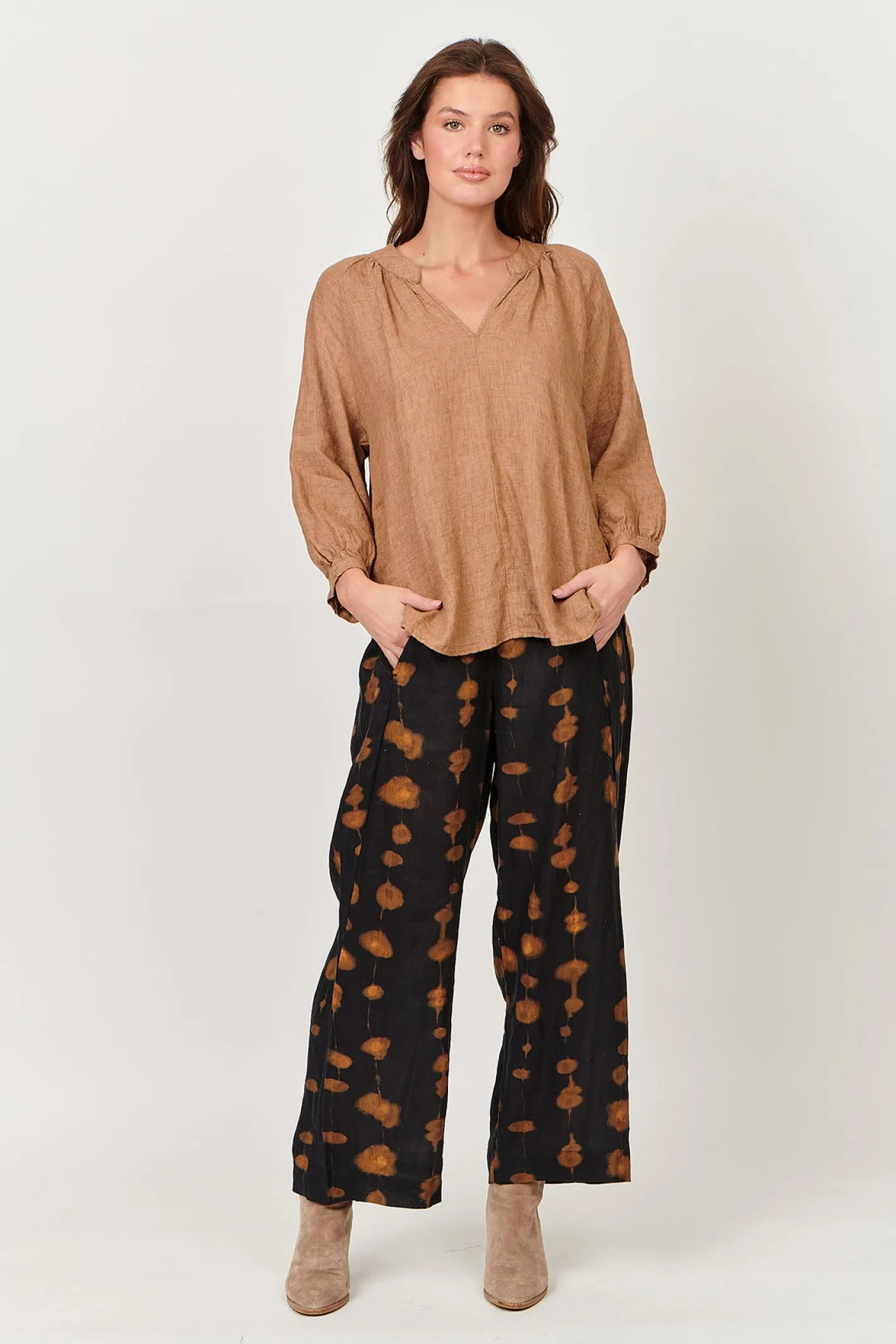Naturals By O & J Trudy V-Neck Linen Top - Chai - OJ24 Clearance